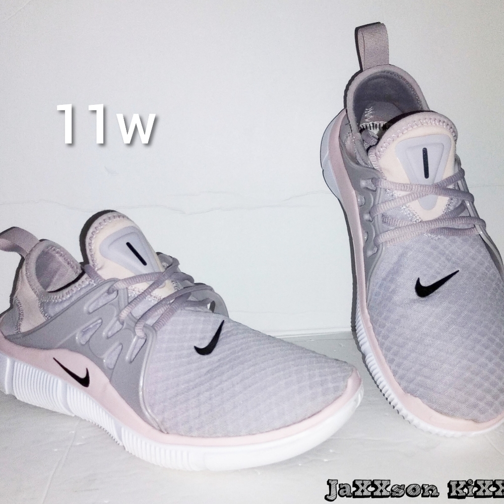 Nike Acalme.      Size 11w